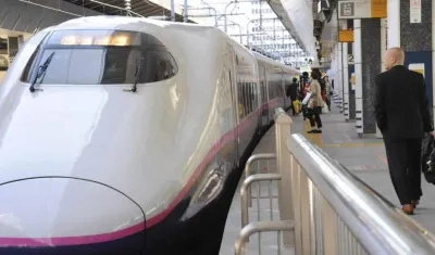 Un shinkansen (tren bala nipón)