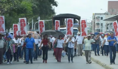 Docentes marchan en Barranquilla.