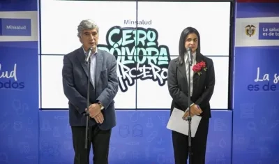 El ministro de Salud, Juan Pablo Uribe, y la directora del Insitituto Nacional de Salud, Martha Ospina.