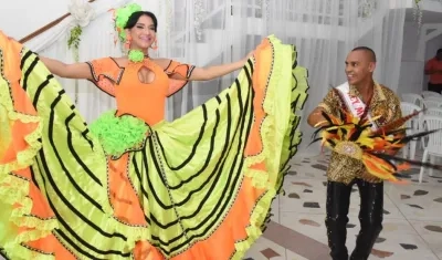 Andrea Escorcia y Estelio Oyola, Reyes del Carnaval Gay 2020.