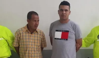 Luis Francisco Torres Nieto, de 45 años, y José Antonio Basa Jiménez, de 32 años, capturados por la Policía, con orden judicial.