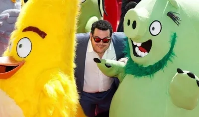 El actor estadounidense Josh Gad posa para los medios durante el pase gráfico de "The Angry Birds Movie 2" en la 72ª edición del Festival de Cine de Cannes (Francia). 