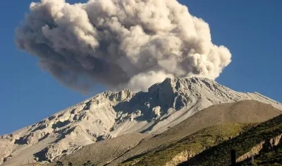 En la imagen, el volcán Ubinas de Perú. 