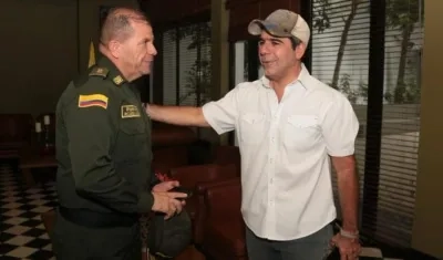 El Alcalde Alejandro Char le dio la bienvenida al nuevo comandante de la Mebar, brigadier general Ricardo Alarcón.