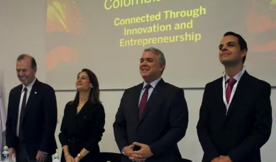 El presidente de Colombia, Iván Duque (2d), puso hoy en marcha la oficina de innovación colombiana en Jerusalén.