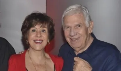 Arturo Fernández Renowitzky, junto a su esposa Margarita McCausland.