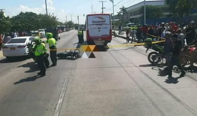 El motociclista quedó muerto en el lugar de los hechos. 