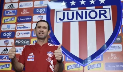 Arturo Reyes vuelve al banco técnico del Junior después de cinco meses.