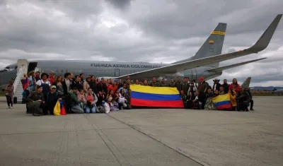 Colombianos que llegaron en el segundo vuelo de Israel.