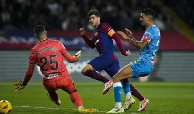 Sergi Roberto anota el gol de la victoria del Barcelona ante el Almería.