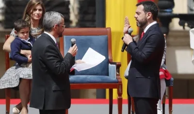 Carlos Fernando Galán en el juramento durante su posesión.