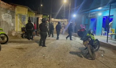 Patrullajes y requisas en barrios de Cartagena por parte de la Policia