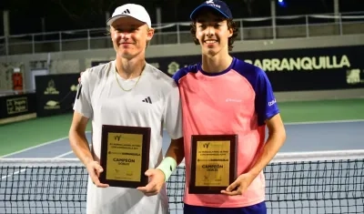 Noah Johnston y el colombiano Alejandro Arcilla, campeones en dobles masculino. 