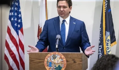 Gobernador del estado de Florida, Ron DeSantis. 