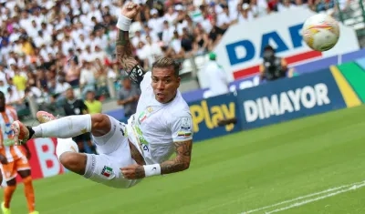 El espectacular remate de Dayro Moreno que significó su gol 224 en el fútbol colombiano. 