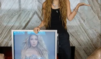 Shakira continúa deleitando a sus seguidores con sus exitosas canciones.