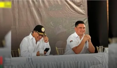 El presidente Petro y el gobernador de Arauca, Renson Martínez, en  un reciente evento en su departamento