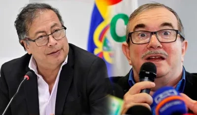 El Presidente Gustavo Petro y Rodrigo Londoño